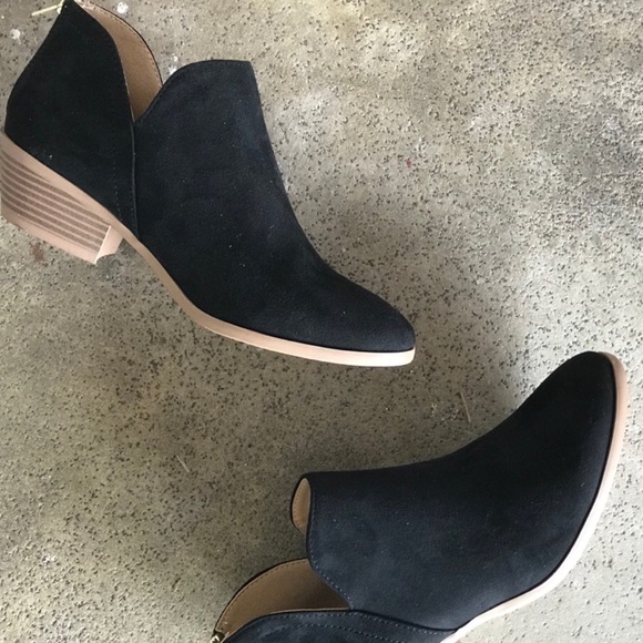 Soda Shoes Black Low Heel Ankle Boot Bootie 1.75” - Picture 5 of 8